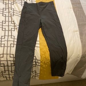 Athleta wander slim ankle pant size 10 olive green